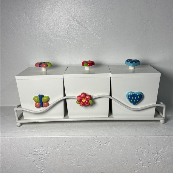 Decorative storage boxes with a white metal stand - Picture 2 of 12